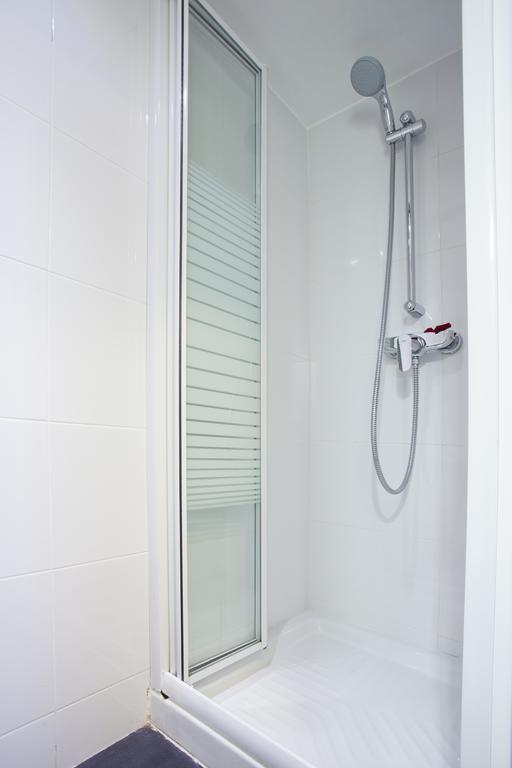 Triple With Private Bathroom In Gothic Barcellona
