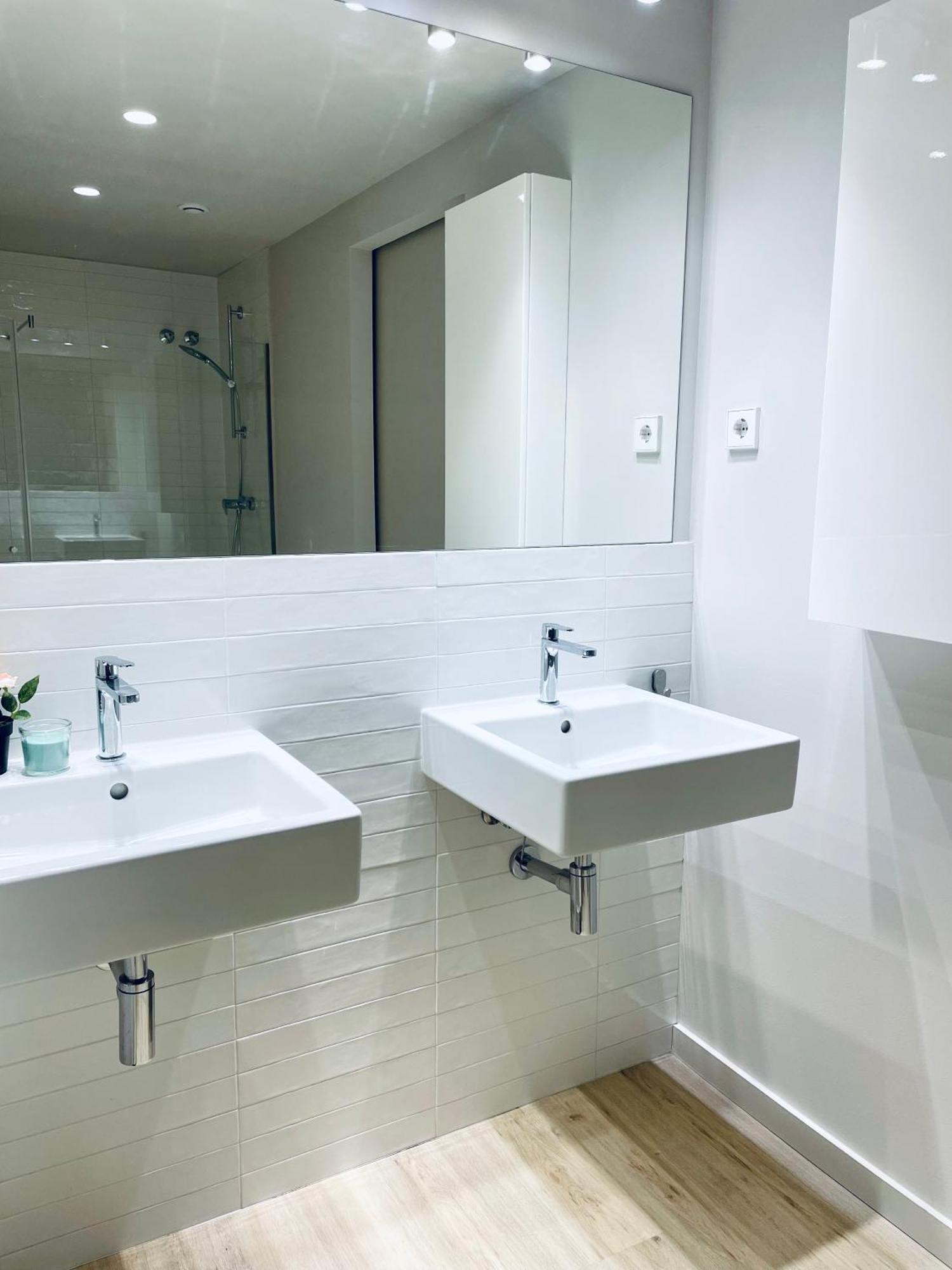 Affittacamere Triple With Private Bathroom In Gothic Barcellona